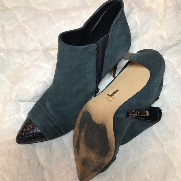 Ankle boots - Picture 2 of 6